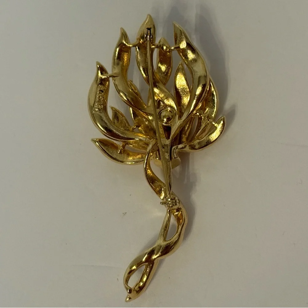 LISNER VINTAGE BROOCH GOLD TONE FLOWER BRUSHED & SMOOTH SIGNED